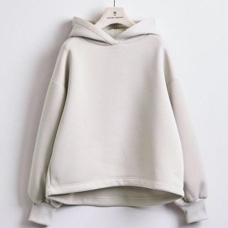 ユナイテッドアローズ(UNITED ARROWS)のユナイテッドアローズ　テントライン　ライトフーディー　ベージュ　新品(パーカー)