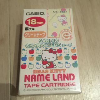 カシオ(CASIO)のネームランド　キティ　18mm 黒文字　クリームテープ(その他)