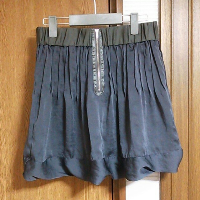 JEANASIS(ジーナシス)の大幅値下げ♡ジーナシスサテンスカート レディースのスカート(ミニスカート)の商品写真