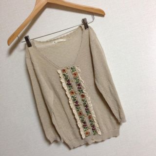 マジェスティックレゴン(MAJESTIC LEGON)の刺繍カーディガン(カーディガン)