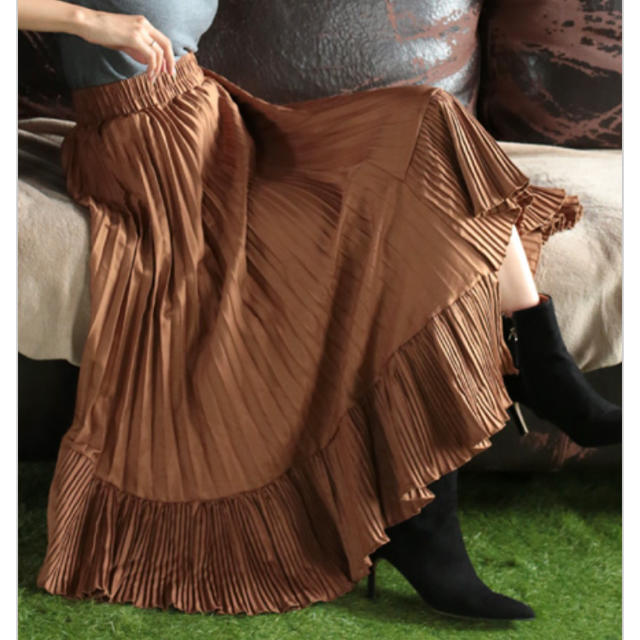 GLAMOROUS GARDEN(グラマラスガーデン)の大人気！！プリーツアシメスカート レディースのスカート(ロングスカート)の商品写真