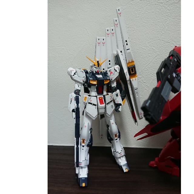 ガンプラ 完成品 素組 RG νガンダム