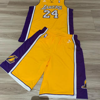 アディダス(adidas)のレイカーズ　ユニホーム　Lakers Kobe Bryant(Tシャツ/カットソー(半袖/袖なし))