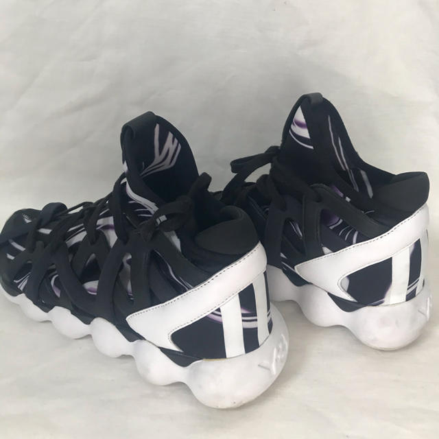 Y-3(ワイスリー)のY-3 ヨウジヤマモト KYUJO HIGH 　スニーカー メンズの靴/シューズ(スニーカー)の商品写真