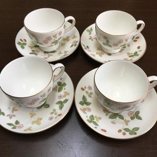 ウェッジウッド(WEDGWOOD)のウェッジウッド　ワイルドストロベリー　カップ&ソーサー4客セット(日用品/生活雑貨)