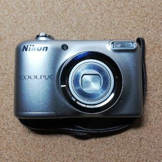 ニコン(Nikon)のNikon (ニコン) コンパクトデジカメ クールピクス A10 シルバー(コンパクトデジタルカメラ)