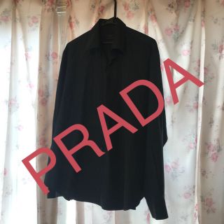 プラダ(PRADA)のプラダ　ワイシャツ　黒(シャツ)