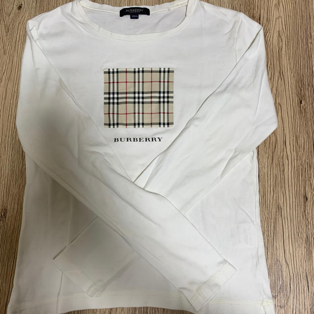 BURBERRY(バーバリー)のBurberry キッズロンT ココア様専用 キッズ/ベビー/マタニティのキッズ服女の子用(90cm~)(Tシャツ/カットソー)の商品写真