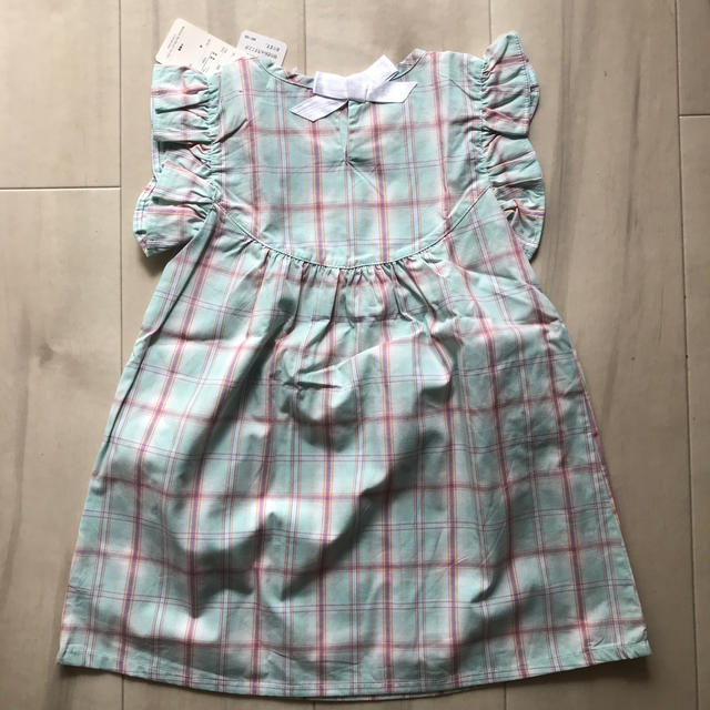 ワンピース　女の子　100cm 新品未使用 キッズ/ベビー/マタニティのキッズ服女の子用(90cm~)(ワンピース)の商品写真