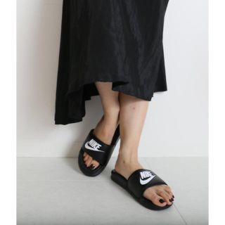 ドゥーズィエムクラス(DEUXIEME CLASSE)の新品同様⭐️ Deuxieme Classe／NIKE FLAT SANDAL(サンダル)