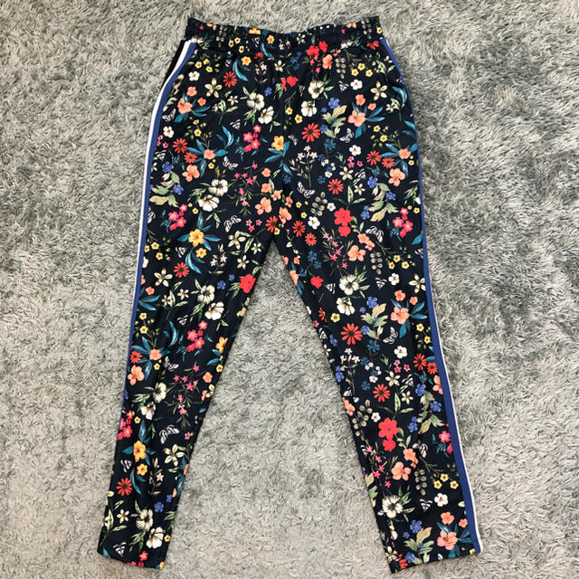 ZARA(ザラ)のZARA メンズ 花柄パンツ  メンズのパンツ(その他)の商品写真