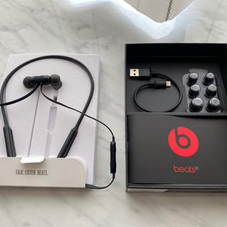 ビーツバイドクタードレ(Beats by Dr Dre)の【週末値下げ！】【美品】betasX ワイヤレスイヤホン Bluetooth 黒(ヘッドフォン/イヤフォン)