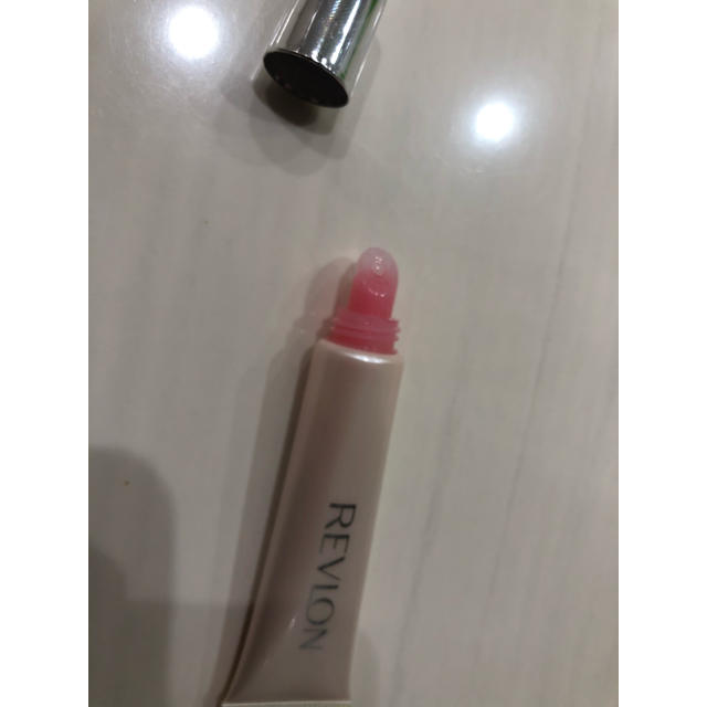 REVLON(レブロン)のレブロン　スーパーラストラス　リップエッセンス コスメ/美容のスキンケア/基礎化粧品(リップケア/リップクリーム)の商品写真