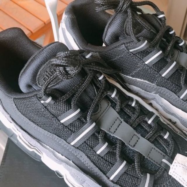 COMME des GARCONS(コムデギャルソン)のCOMME DES GARCONS x NIKE AIR MAX 95 28.5 メンズの靴/シューズ(スニーカー)の商品写真