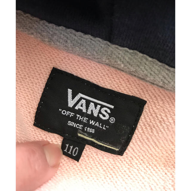 VANS(ヴァンズ)の★VANS キッズ パーカー 110㎝★ キッズ/ベビー/マタニティのキッズ服男の子用(90cm~)(ジャケット/上着)の商品写真