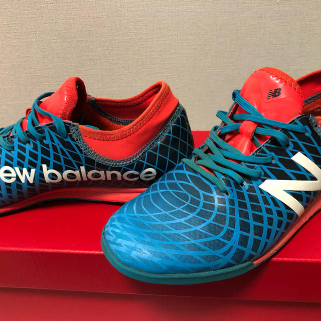 New Balance(ニューバランス)のサッカー　フットサル　キッズ　ニューバランス　トレーニングシューズ スポーツ/アウトドアのサッカー/フットサル(シューズ)の商品写真