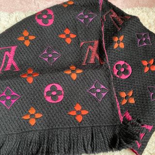 ルイヴィトン(LOUIS VUITTON)のヴィトンマフラー♡ほぼ新品(マフラー/ショール)