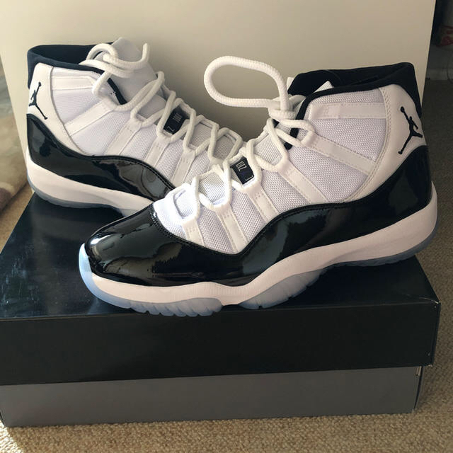 AIR JORDAN 11 RETRO WHITE/BLACK-CONCORD