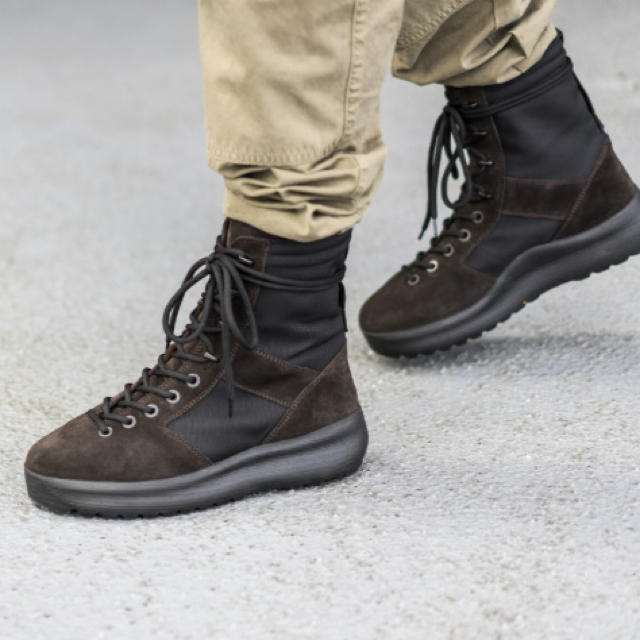 adidas(アディダス)のkanye yeezy season 3 boot コンバット ブーツ黒41 メンズの靴/シューズ(ブーツ)の商品写真