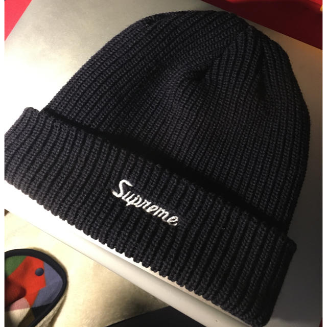 Supreme(シュプリーム)の本日のみ限定値下げ　supreme ニット帽 レディースの帽子(ニット帽/ビーニー)の商品写真