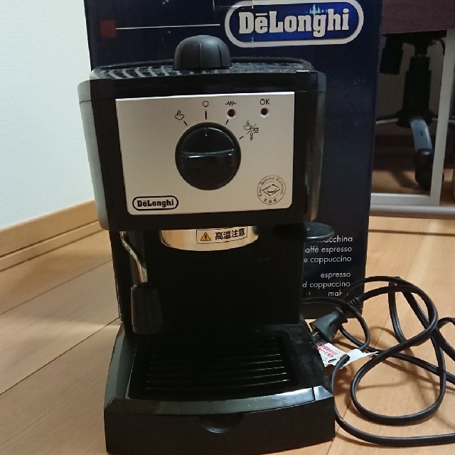 DeLonghi(デロンギ)のDe'Longhi EC125J + BSK-02F スマホ/家電/カメラの調理家電(エスプレッソマシン)の商品写真