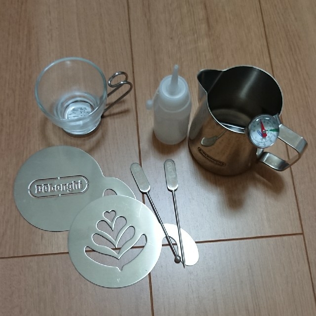 DeLonghi(デロンギ)のDe'Longhi EC125J + BSK-02F スマホ/家電/カメラの調理家電(エスプレッソマシン)の商品写真