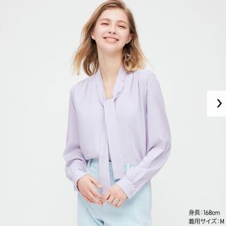 ユニクロ(UNIQLO)のUNIQLO レーヨンボウタイブラウス　パープル(シャツ/ブラウス(長袖/七分))