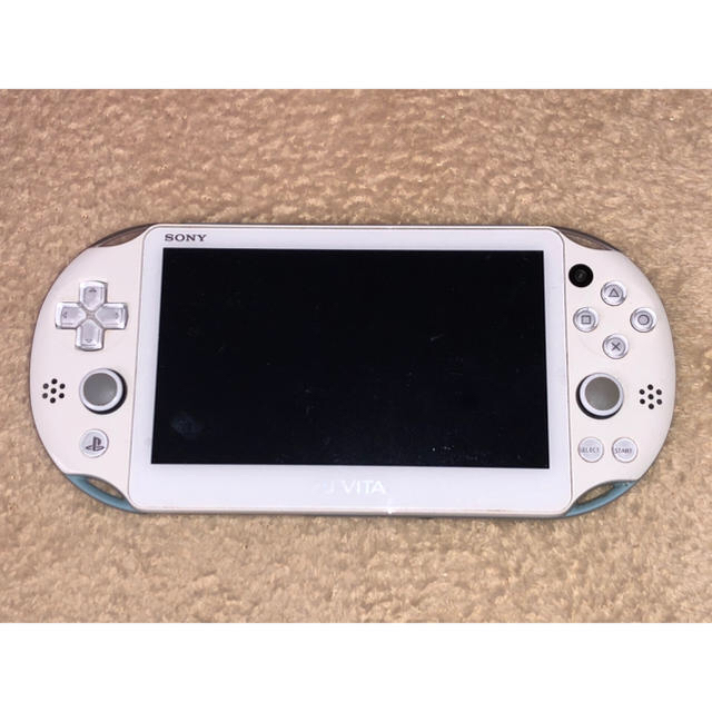 携帯用ゲーム機本体PlayStation Vita（PCH-2000シリーズ） Wi-Fiモデル