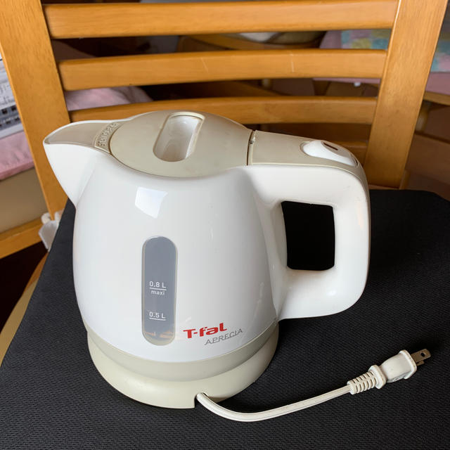 T-fal(ティファール)のティファール電気ポット０.8L  スマホ/家電/カメラの生活家電(電気ケトル)の商品写真