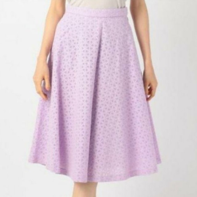 kumikyoku（組曲）(クミキョク)の組曲 KUMIKYOKU スカート 刺繍 ジオメトリック ラベンダー 紫 レディースのスカート(ひざ丈スカート)の商品写真
