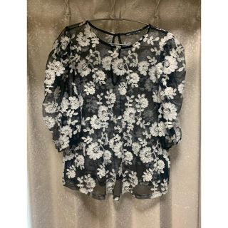 ザラ(ZARA)のZARA ブラウス　花柄(シャツ/ブラウス(半袖/袖なし))