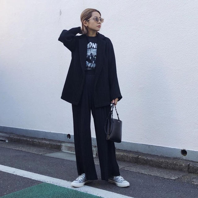 Ameri VINTAGE(アメリヴィンテージ)の売り切り希望様専用★AMERI OTONA PLEAT PANTS レディースのパンツ(カジュアルパンツ)の商品写真