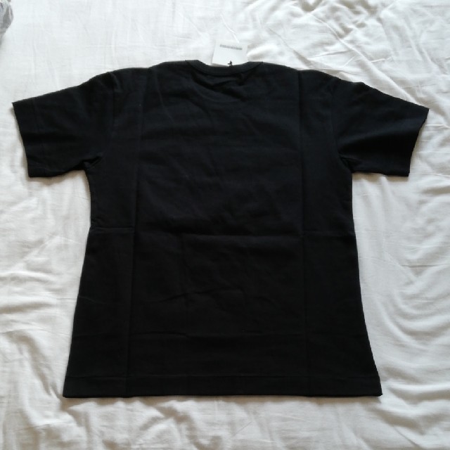 COMME des GARCONS(コムデギャルソン)の★新品★コムデギャルソン　CDG ボックスロゴTシャツ　メンズS メンズのトップス(Tシャツ/カットソー(半袖/袖なし))の商品写真