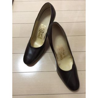 サルヴァトーレフェラガモ(Salvatore Ferragamo)の☆フェラガモ☆ ブラウン パンプス  22.5cm(ハイヒール/パンプス)