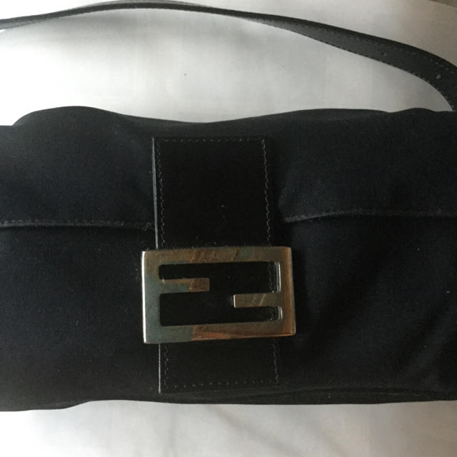 FENDI(フェンディ)のfＦＥＮＤＩショルダーバッグ レディースのバッグ(ショルダーバッグ)の商品写真