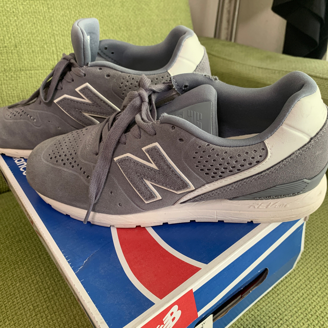 New Balance(ニューバランス)のご専用です。ニューバランススニーカー　24.5cm レディースの靴/シューズ(スニーカー)の商品写真