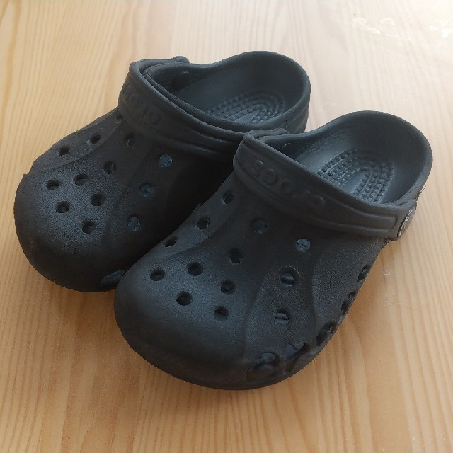 crocs(クロックス)のキッズ　クロックス　17.5cm 18cm サイズ表記10 11 キッズ/ベビー/マタニティのキッズ靴/シューズ(15cm~)(サンダル)の商品写真