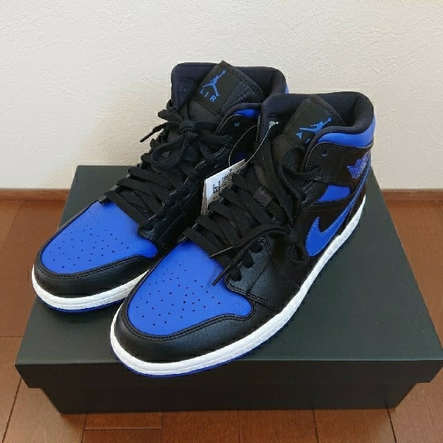 送料込み Nike エアジョーダン1 MID