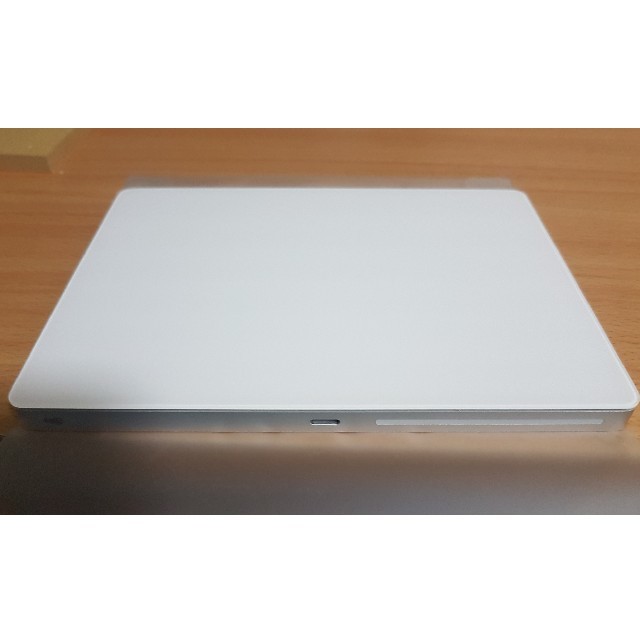 Apple(アップル)のApple Magic trackpad 2 アップル マジックトラックパッド2 スマホ/家電/カメラのPC/タブレット(PC周辺機器)の商品写真