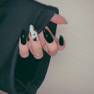 monotone nail