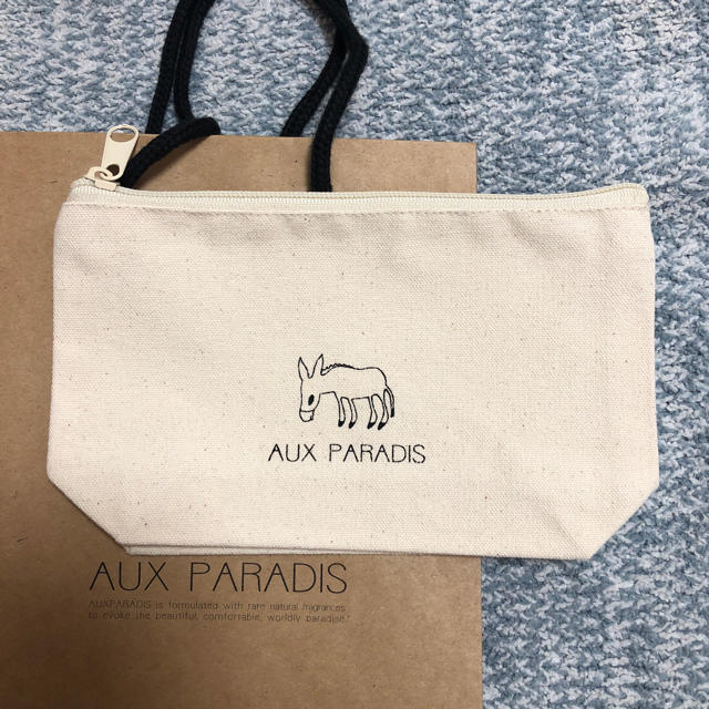 AUX PARADIS(オゥパラディ)のAUX PARADIS  ポーチ レディースのファッション小物(ポーチ)の商品写真