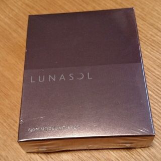 ルナソル(LUNASOL)の新品未開封　スキンモデリングアイズ(アイシャドウ)