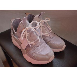 ナイキ(NIKE)のNIKE AIR HUARACHE CITY LOW ナイキ エアハラチ 25(スニーカー)