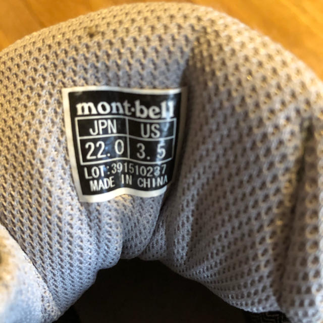 mont bell(モンベル)のトレッキングシューズ スポーツ/アウトドアのサッカー/フットサル(シューズ)の商品写真