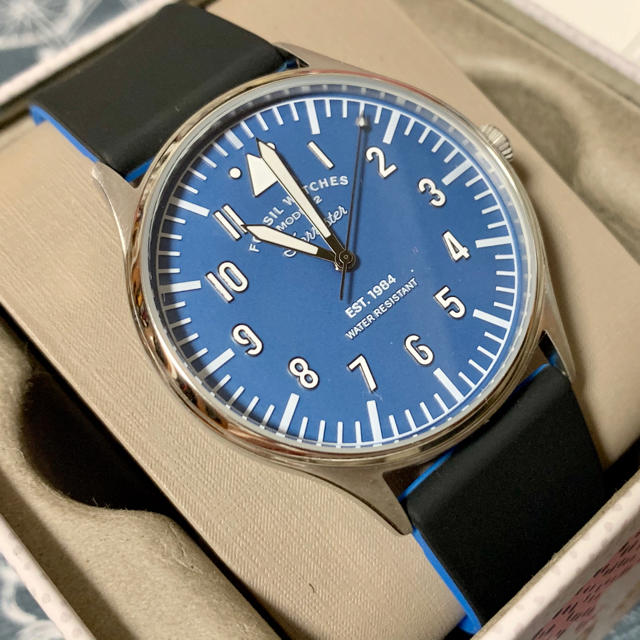 FOSSIL(フォッシル)のFOSSIL 腕時計 シリコンウォッチ メンズ新品未使用 ブルー ブラック メンズの時計(腕時計(アナログ))の商品写真