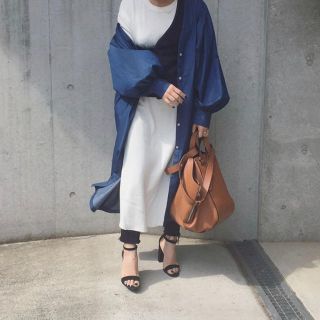 イネド(INED)の長屋なぎささん　SUPERIOR CLOSET 白　ワンピース (ロングワンピース/マキシワンピース)