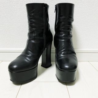 サンローラン(Saint Laurent)のSaint Laurent サンローラン ショートブーツ　サイズ35 美品(ブーツ)