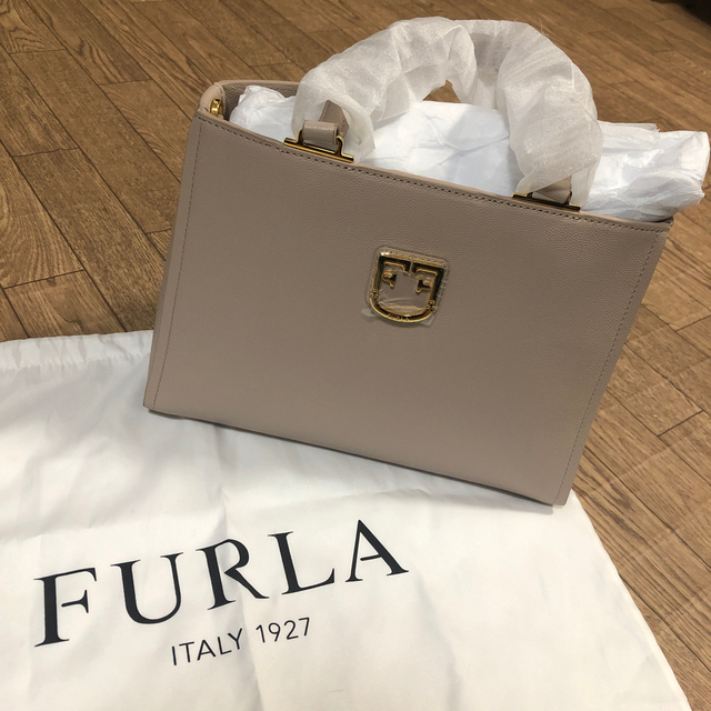 FURLA BELVEDERE トートバッグ S ダリア ベージュ1106〜1227cm間隔