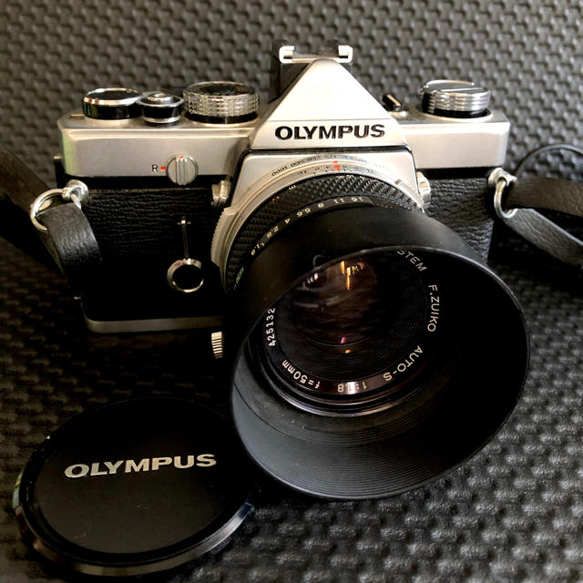 OLYMPUS  OM-1