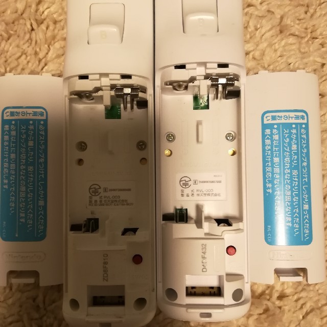 Wii(ウィー)の【即購入OK(^-^)】マリオカートWii ハンドル+コントローラ２個セット エンタメ/ホビーのゲームソフト/ゲーム機本体(家庭用ゲーム機本体)の商品写真